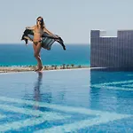 Отель Naxos Grand 4*