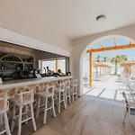 Отель Naxos Grand
