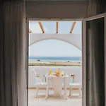 Отель Naxos Grand 4*