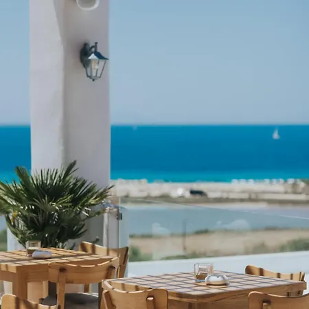 מלון Naxos Grand