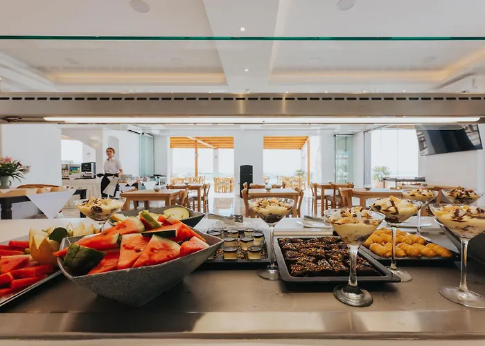 Отель Naxos Grand 4*